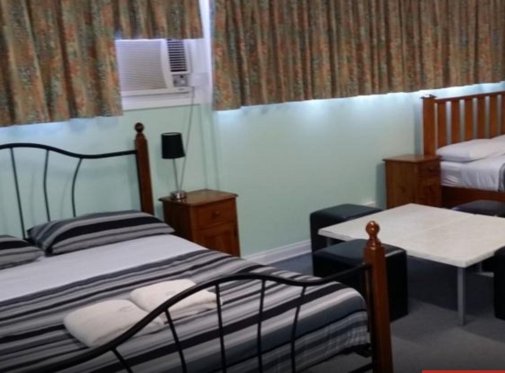 Warners At The Bay Motel Уорнърс Бей Екстериор снимка